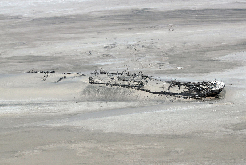 Illustration for article titled Ghostly Ship Graveyards from Around the World